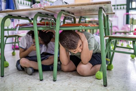 Un colegio onubense realiza con éxito el primer simulacro de evacuación