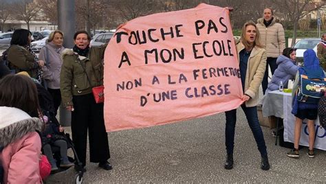 Manifestation à Avignon contre les menaces de fermeture de classes ici