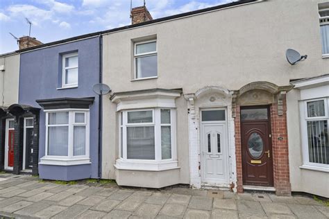 2 bedroom terraced house for sale in Vicarage Avenue, Stockton-on-tees