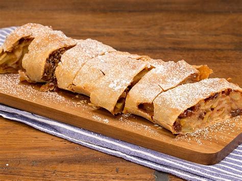 Alt Wiener Apfelstrudel Von Wabe Chefkoch Wiener Apfelstrudel