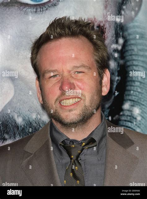 Dallas Roberts El Estreno Mundial De Gris Celebrado En El Regal