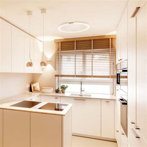 Warm And Bright Kitchen Design Mit Leather Handles By Minimaro