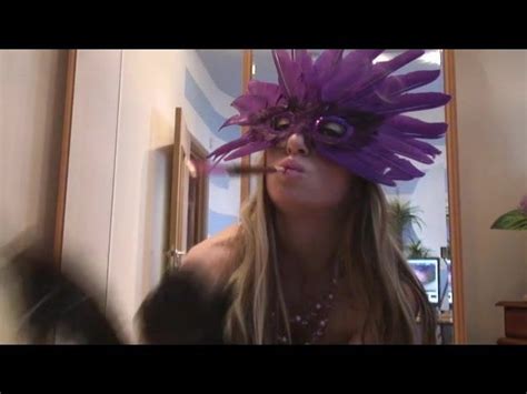 Holder Smoking Babe Porn XHamster