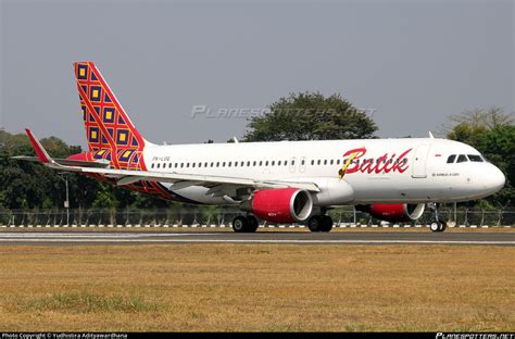 PK LUQ Batik Air Airbus A320 214 WL Photo By Yudhistira Adityawardhana