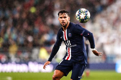 PSG Juan Bernat de retour à lentraînement Sport fr