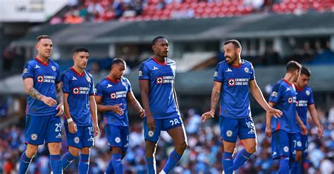 Cruz Azul Conejo Pérez ofrece disculpas tras mala temporada en el