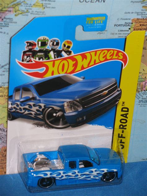 Lot 132 Hot Wheels Munimoro Gob Pe