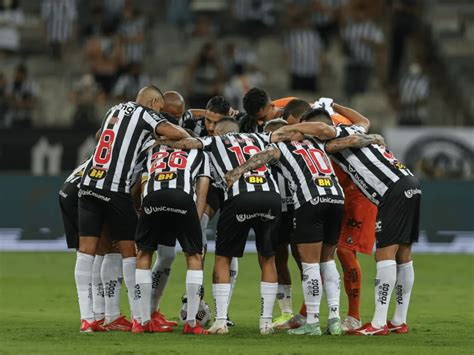 FIFA toma decisão e elege quais são os melhores jogadores do Galo