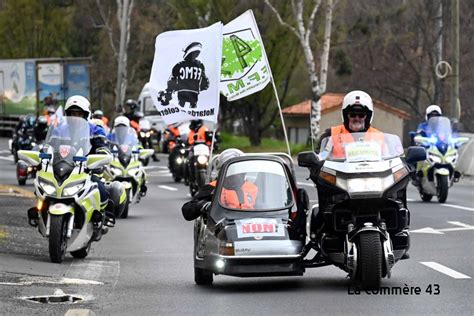 Motards En Col Re D Filent Contre Le Contr Le Technique Vid O