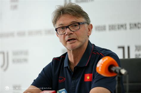 VFF HLV Philippe Troussier Mục tiêu của U22 Việt Nam là bảo vệ ngôi