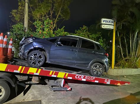 Após perseguição carro roubado é recuperado pela PRF na Dutra Diário