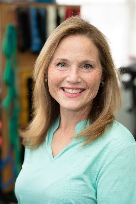 Here’s why you still feel tight even though you stretch daily — your