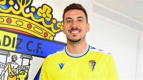 El Cádiz incorpora al defensa Javi Hernández