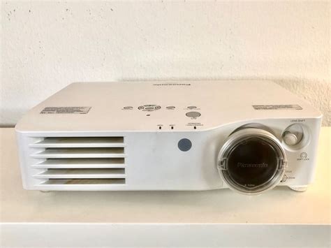 Panasonic Pt Ax E Beamer Heimkino Projektor Kaufen Auf Ricardo