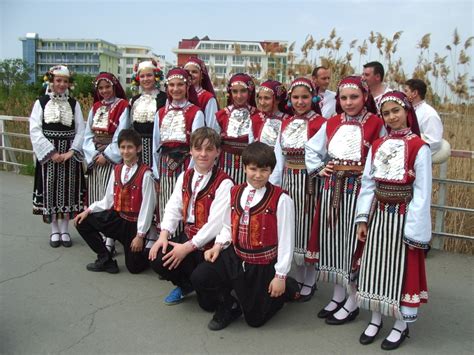 Al Mandorlo In Fiore 2010 Il Festival Internazionale Del Folklore I