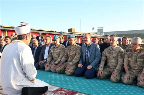 Soylunun Kato Dağındaki bayram namazlı şovu sosyal medyada alay