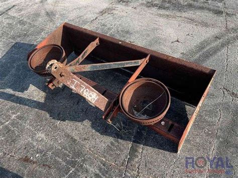 Tractor Mounted Box Blade Attachment - Royal Auction Group