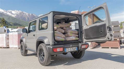 Suzuki Jimny Pro La Prova Del Furgone Pi Fuoristrada Che C