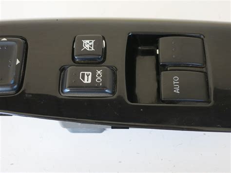 04 05 06 07 08 MAZDA RX 8 BEZEL DRIVERS SIDE LEFT MASTER WINDOW SWITCH