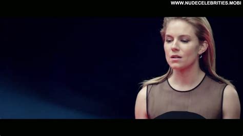 Sienna Miller Celebrity Beautiful Babe Posing Hot