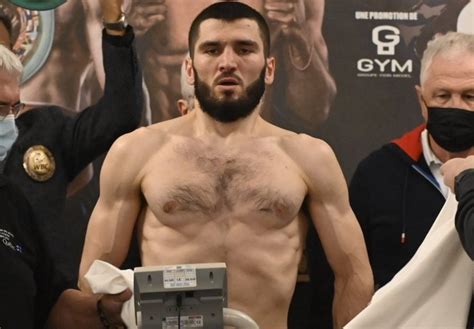 Artur Beterbiev Slightly Overweight For Pound Title Defense Against