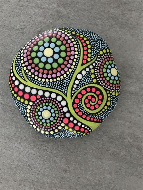 Bildergebnis für pinterest steine dots Mandala rock art Rock