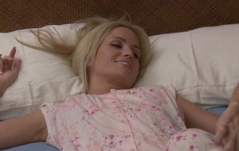 Angela Sommers And India Summer Enjoy Lesbian Sex SunPorno