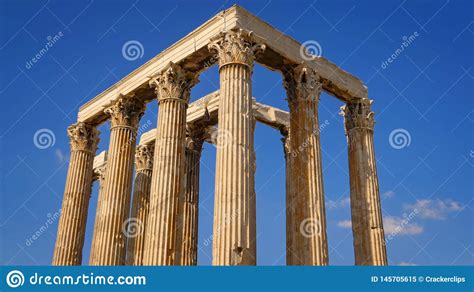 Templo De Zeus Ruins Ol Mpico En Atenas Grecia Imagen De Archivo