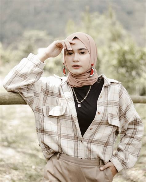 Rekomendasi Ootd Bromo Hijab Pin Oleh Ellina Agnes Di S