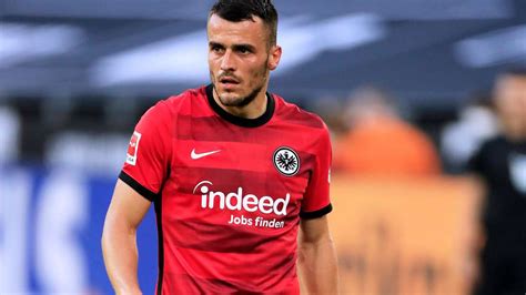 Eintracht Frankfurt Filip Kostic Nimmt Stellung Zu Wechsel Theater