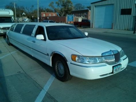 Purchase Used 1998 Lincoln Town Car Base Limousine 4 Door 46l In Mason