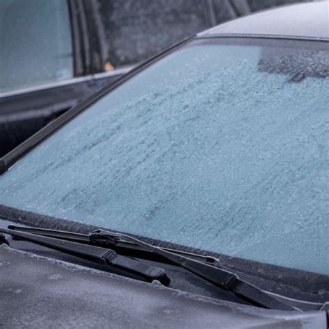 4 Reasons to Use a Full-Protection Windshield Cover - Bama Auto Glass