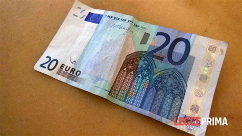 La banconota da 20 euro è falsa la polizia seda la lite Ma i casi