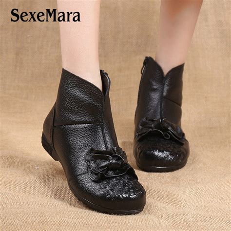 Sexemara Genuine Leather Women Winter Boots Ladies Ankle Snow Boots Female Warm Plush High