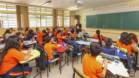 Cadastramento escolar para vagas na pré escola e no 1º ano da rede