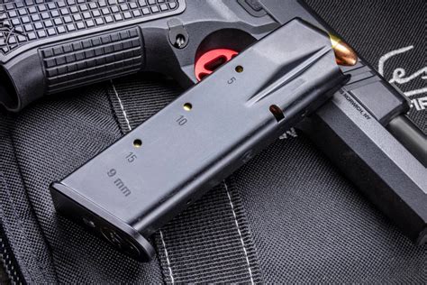 DWX Compact Dan Wesson Firearms