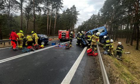 Wypadek Na Dk Kierowcy Zakleszczeni W Autach