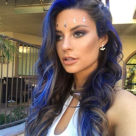 Hannah Stocking Unicorn Dandruff 🦄🇬🇷 Coachella Hair Hannah