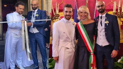 Valerio Scanu Ha Sposato Il Compagno Luigi Foto E Video Del Matrimonio