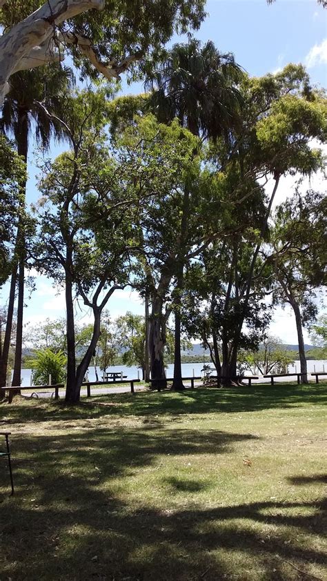 The Causeway Caravan Park 11 Causeway Esplanade Causeway Lake Qld