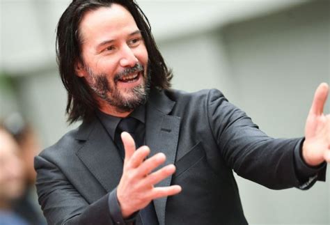 El Gran Gesto De Keanu Reeves Con Un Pequeño Fanático En El Aeropuerto Quever