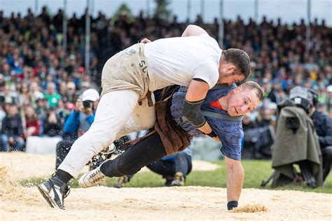 Innerschweizer Schwingfest Menzingen Marcel Bieri Triumphiert In