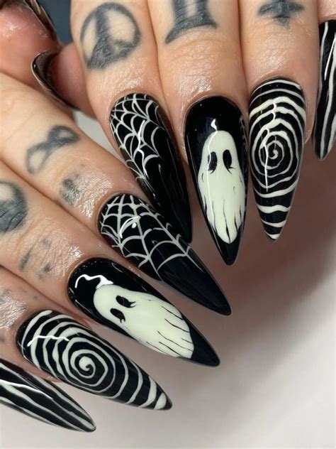 Ghost Nails 35 Spooky Cute Designs And Ideas Halloween Nails Nail