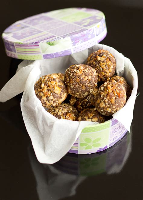 Hazelnut Praline Truffles - Baking After Dark