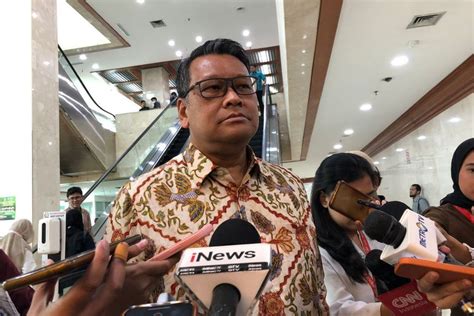 PDI P Tak Khawatir Endorsement Jokowi Ke Prabowo Ada Masanya