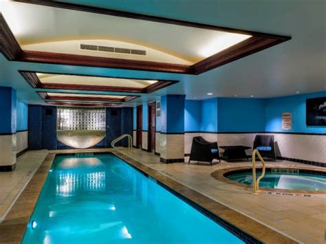 Top 8 Austin Hotels With Indoor Pools (Family-Friendly) – Trips To Discover