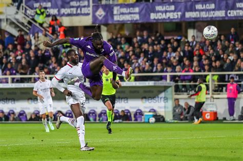 Fiorentina Kean Lascia Il Ritiro Dellitalia Per Una Lombalgia