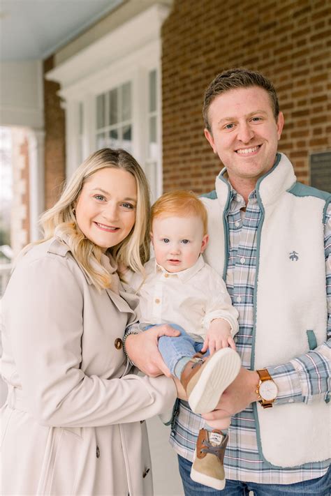 This Wife Surprised Her Husband With A Pregnancy Announcement Photoshoot