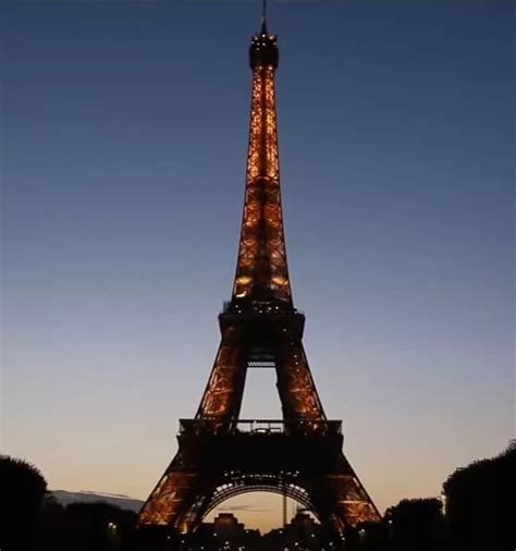 10 Interesting Facts About Eiffel Tower For Kids Learningmole