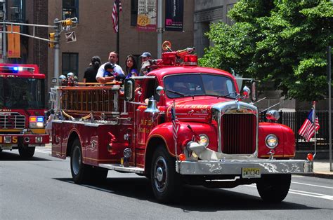 Newark Fire Department Engine Mack Triborough Flickr